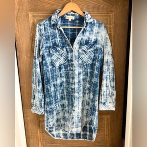 Anthropologie Cloth and Stone Flannel Chambray Blue Top Size S